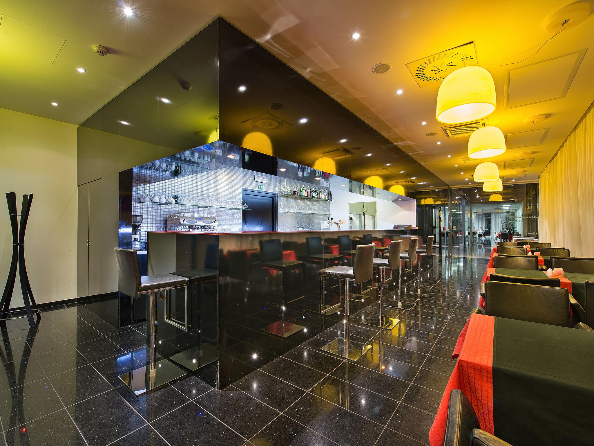 Ea Hotel Tereziansky Dvur Hradec Kralove Luaran gambar