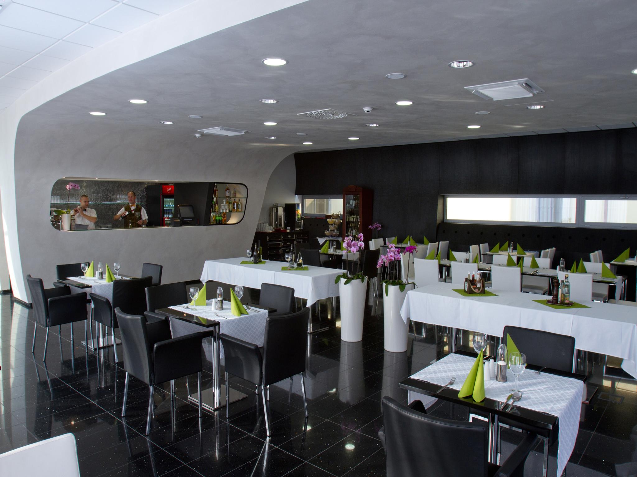 Ea Hotel Tereziansky Dvur Hradec Kralove Luaran gambar
