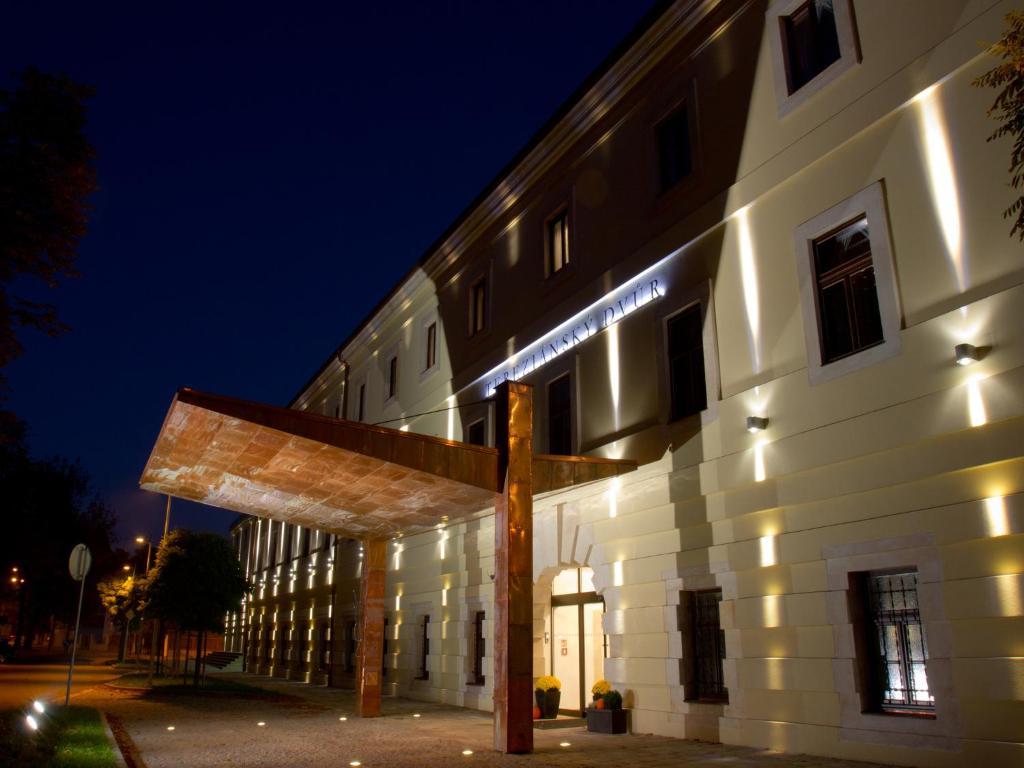 Ea Hotel Tereziansky Dvur Hradec Kralove Luaran gambar