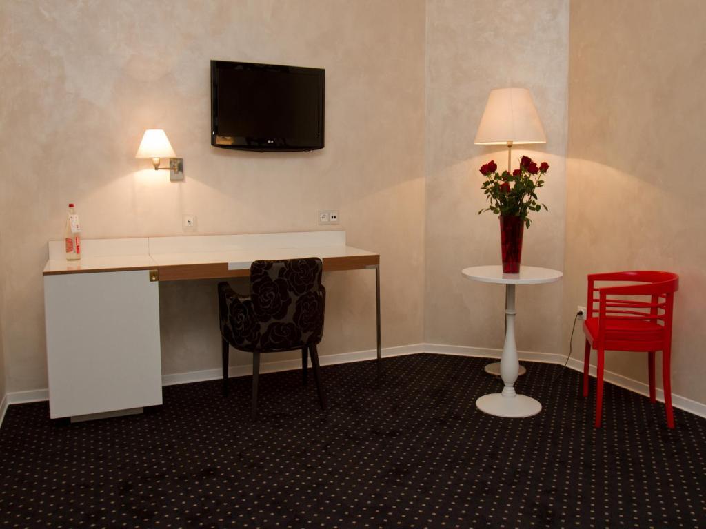 Ea Hotel Tereziansky Dvur Hradec Kralove Luaran gambar